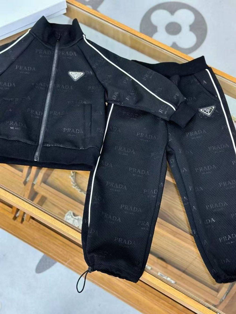 Детский спортивный костюм Prada