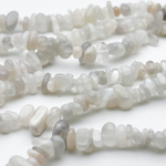Лунный камень (белая иризация), крошка 4-7 мм, цена за нить 38 см