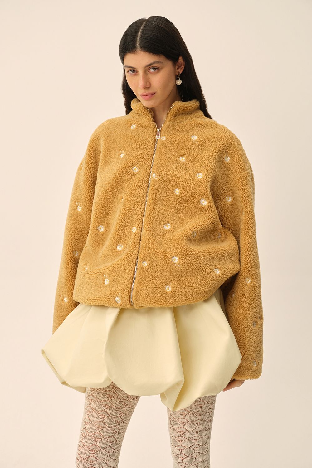 Куртка (((Любит - не любит))), песочная