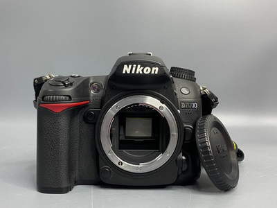 Nikon D700 3.650 кадров