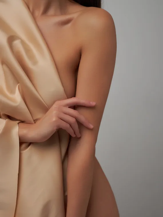 Атлас (сатин) эластичный бельевой, телесный/бежевый