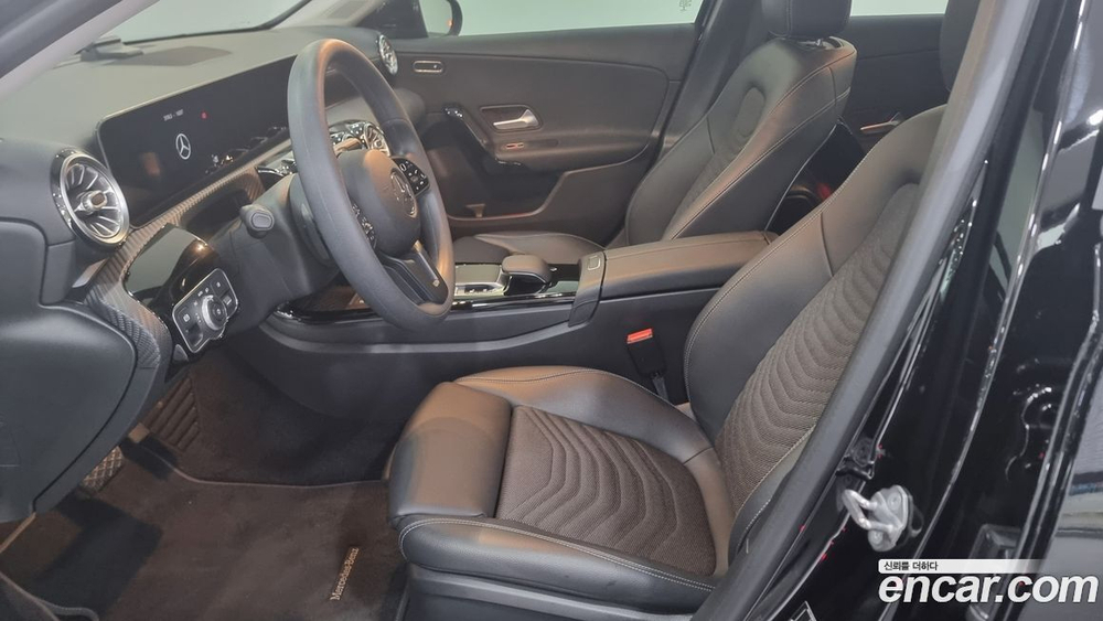 Mercedes-Benz A-Class W177 A220 Sedan (06.2020)
