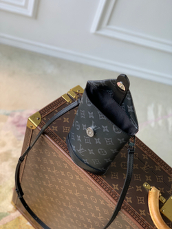 Louis Vuitton Envelope Pouch