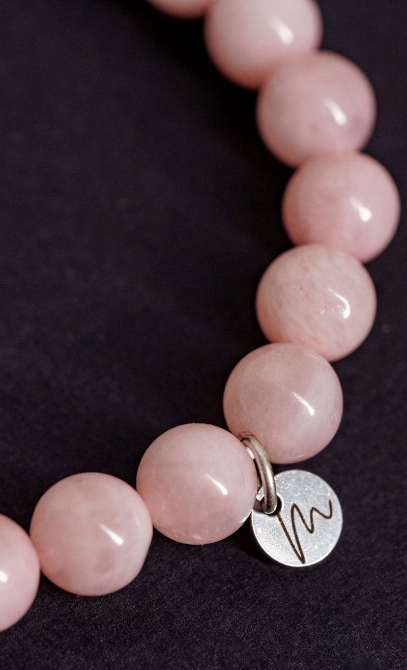 Браслет "Memo about Love&Luck" из розового кварца 8 мм с подвеской