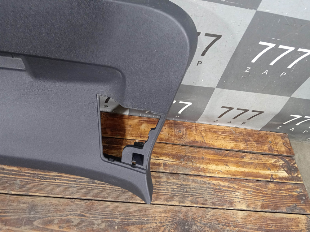 Обшивка крышки багажника Volkswagen Tiguan 2 16-нв Б/У Оригинал 5NA867601E