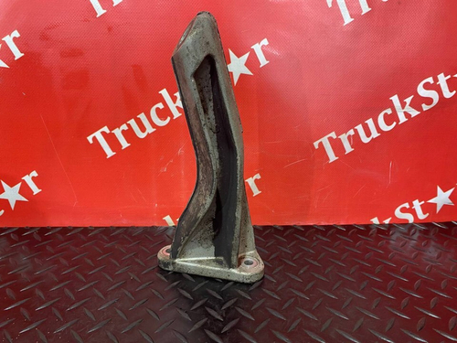 Кронштейн интеркулера