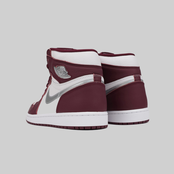 Кроссовки Jordan 1 Retro High OG Bordeaux артикул:555088-611 - купить в магазине Дайс
