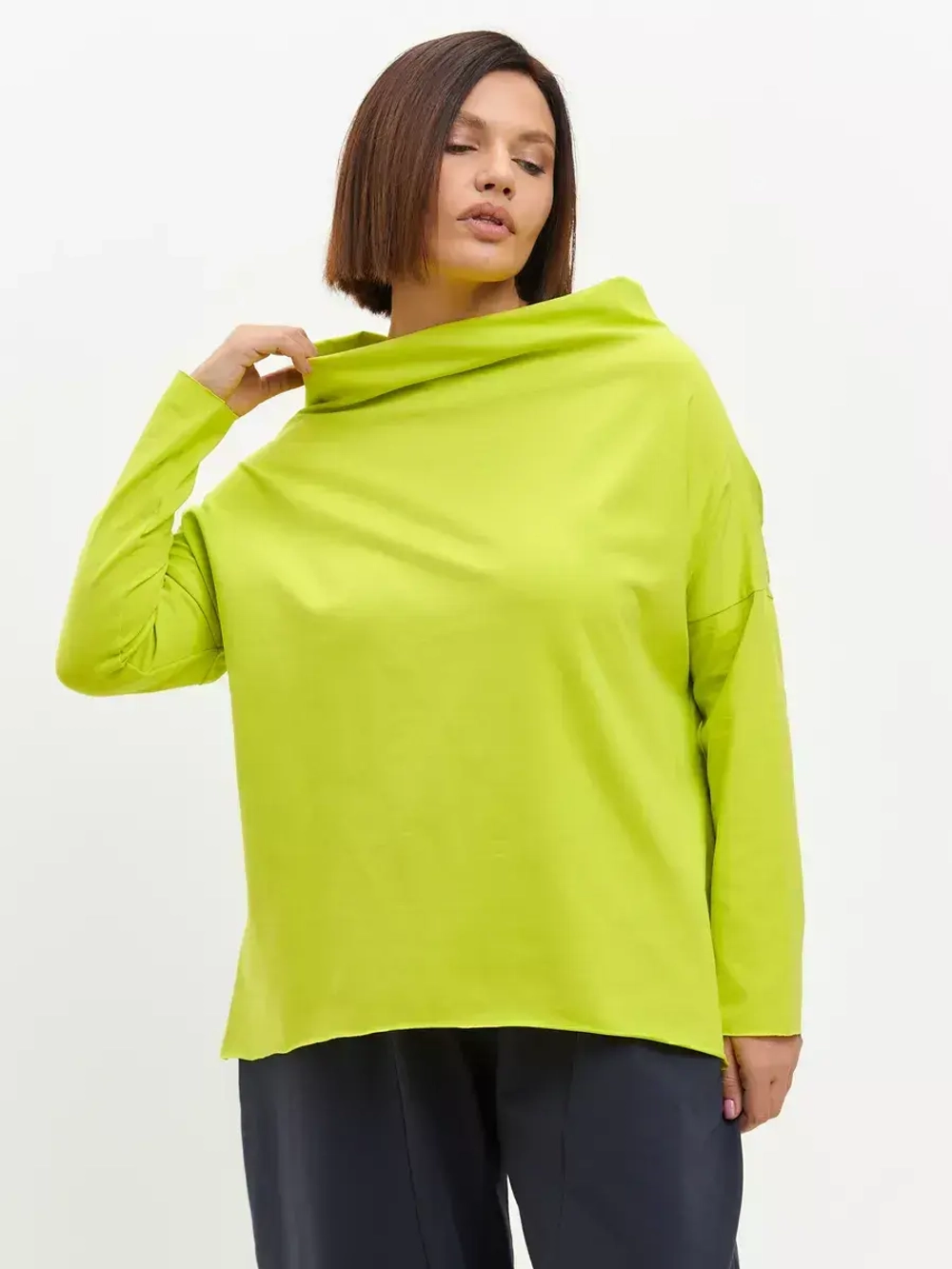 Лонгслив оверсайз с вырезом лодочка лайм