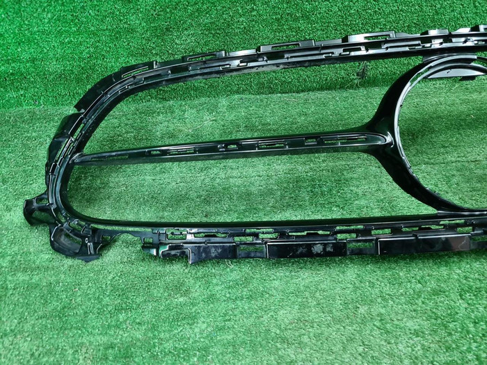 Решетка радиатора Mercedes E C238 (2020-2023)