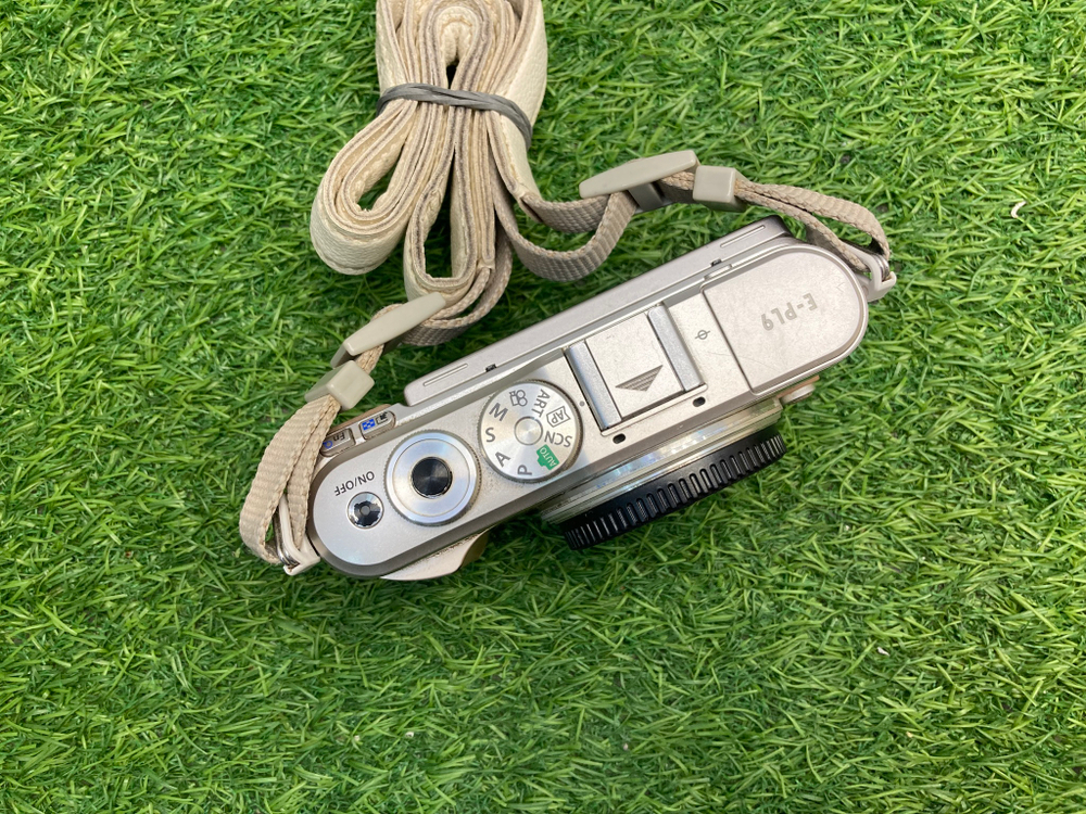 Olympus Ep-L 9