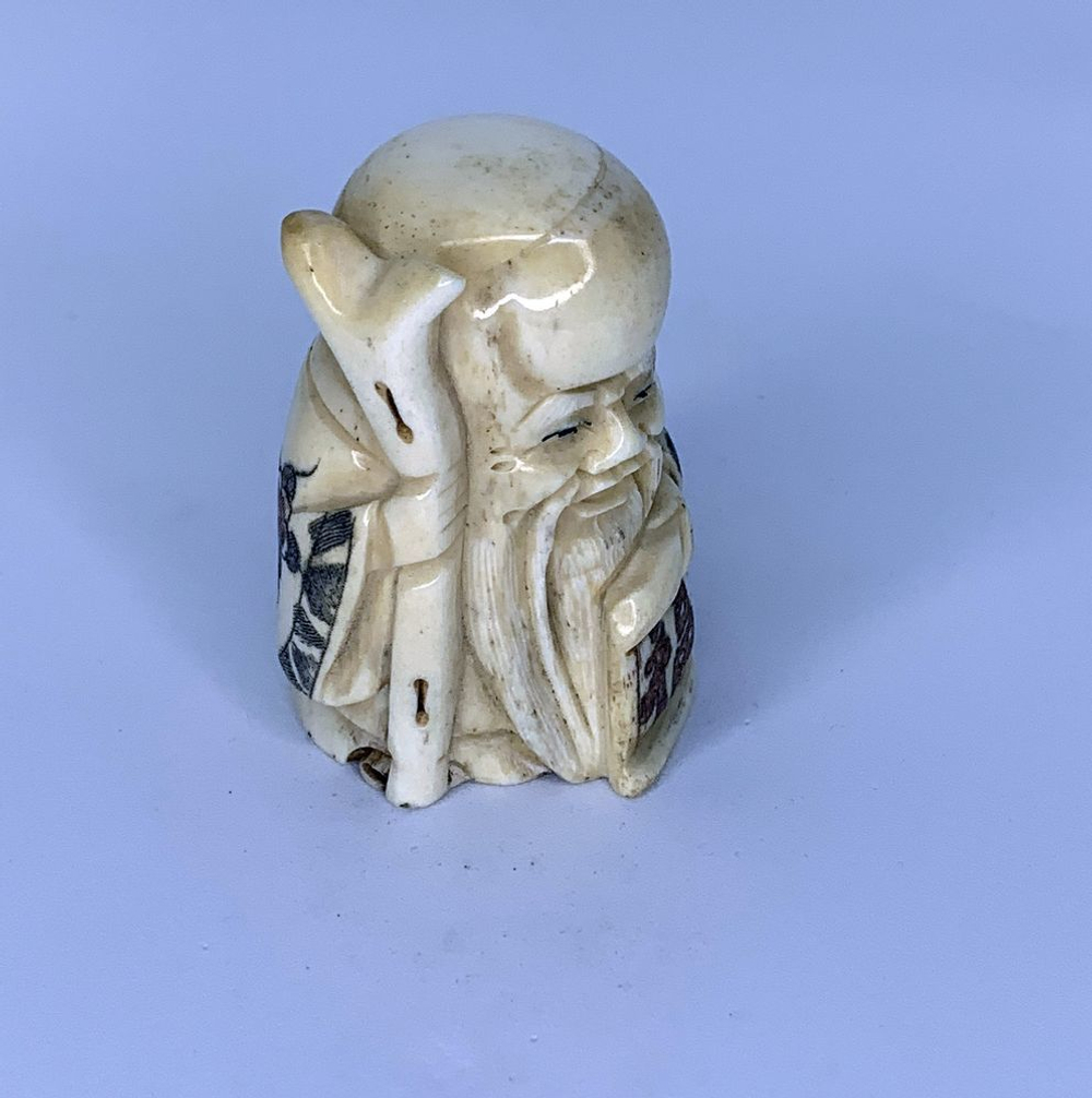 Нэцкэ Шоусин с посохом и табличкой Счастье