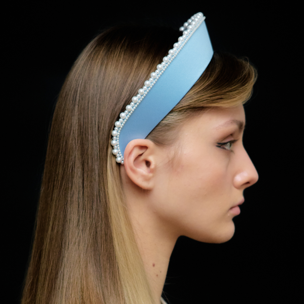 Кокошник голубой с жемчужным декором