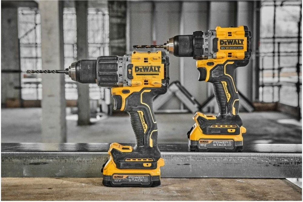 Аккумуляторная дрель-шуруповерт Dewalt DCD805E2T
