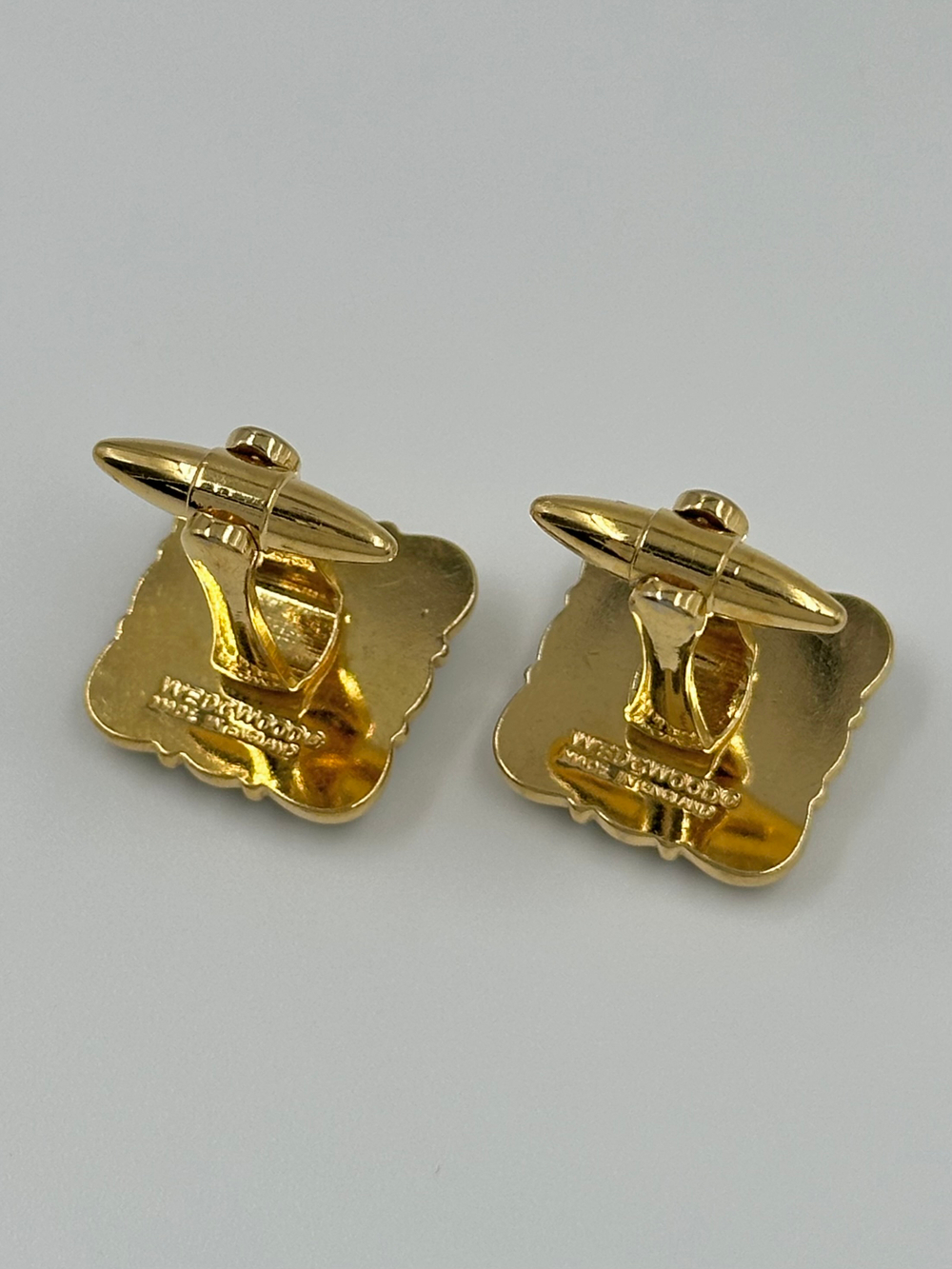 Запонки зелёные с лошадьми Wedgwood