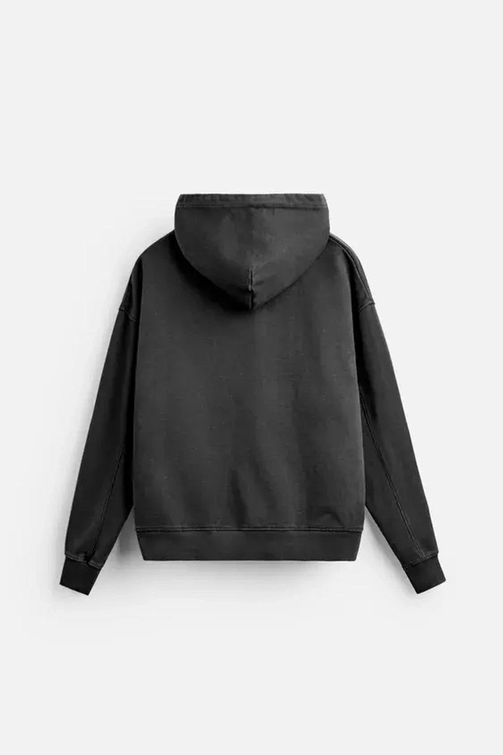 ZARA ТОЛСТОВКА BOXY FIT ИЗ ТКАНИ С ЭФФЕКТОМ ПОТЕРТОСТИ, ЧЕРНЫЙ, 3443/340 –  купить за 7 803 P | kupi-brend.ru