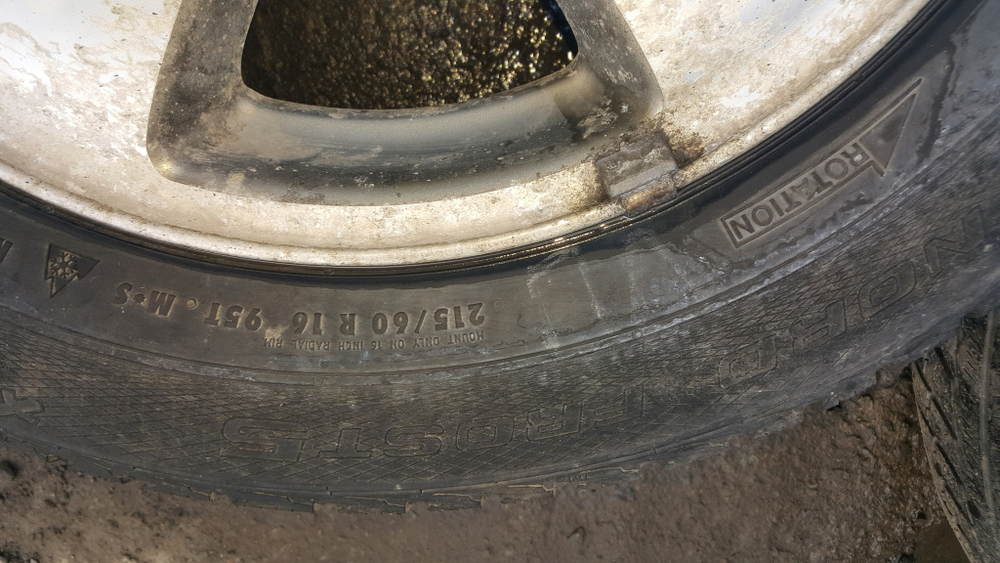 колеса Subaru на зимней резине 215/60 R16 4шт.