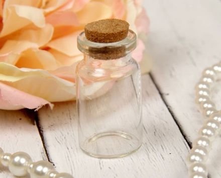 Бутыль №8  размер 2,2см* 4см