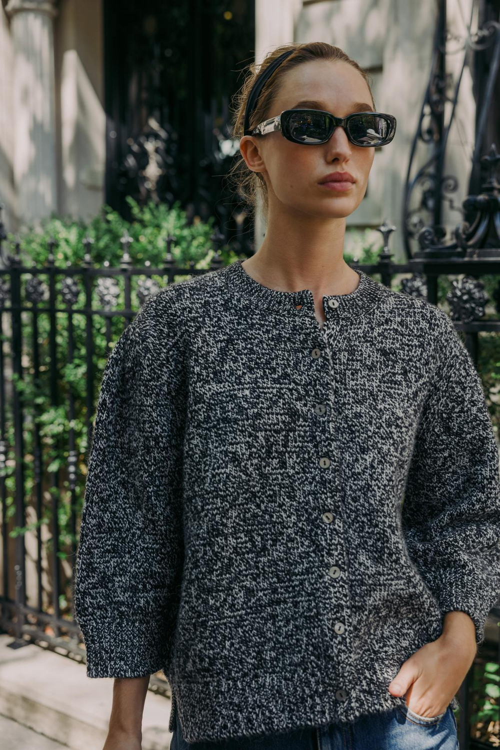 ZARA ВЯЗАНЫЙ КАРДИГАН С РУКАВАМИ-БУФАМИ ДЛИНЫ ТРИ ЧЕТВЕРТИ, ЭКРЮ/ЧЕРНЫЙ