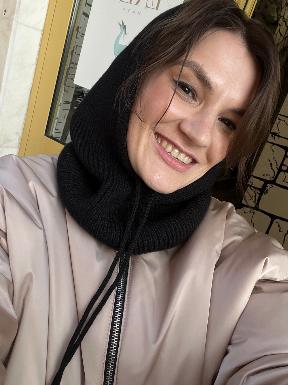 Капюшон вязаный черный