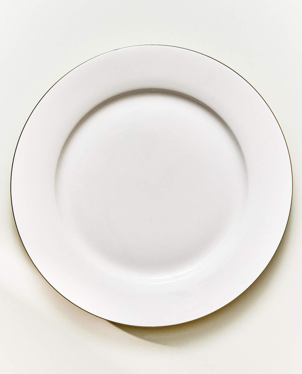 Zara Home тарелка обеденная из костяного фарфора, цвет золотой, 26 см