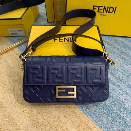 Fendi Baguette 27 cm