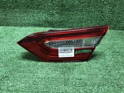 Фонарь правый внут Toyota Camry xv70 17-нв галоген