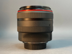 Canon EF 85mm 1.2L II USM