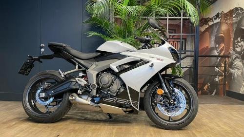 Triumph Daytona 660, 2024