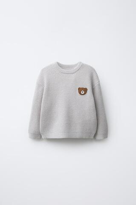 ZARA ВАФЕЛЬНЫЙ ДЖЕМПЕР С НАШИВКОЙ В ВИДЕ МИШКИ, СВЕТЛО-СЕРЫЙ