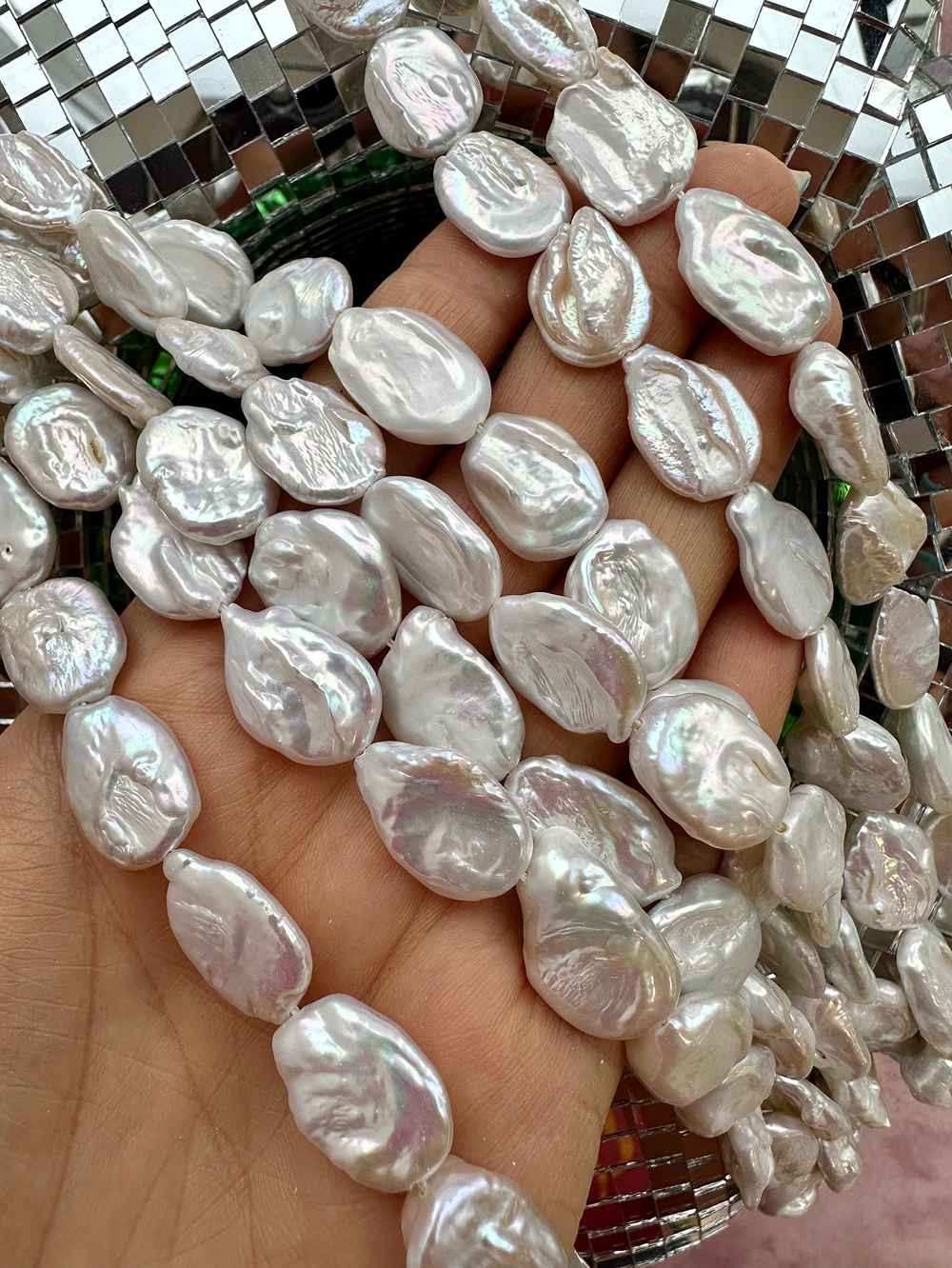 Жемчуг овальный барочный 13-18мм (1шт)