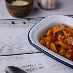 Блюдо для подачи 16*12 см h4 см 250 мл Blue Rim эмалированая сталь SUNNEX [1]