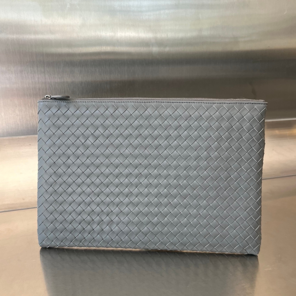 Bottega Veneta Pouch 30 cm