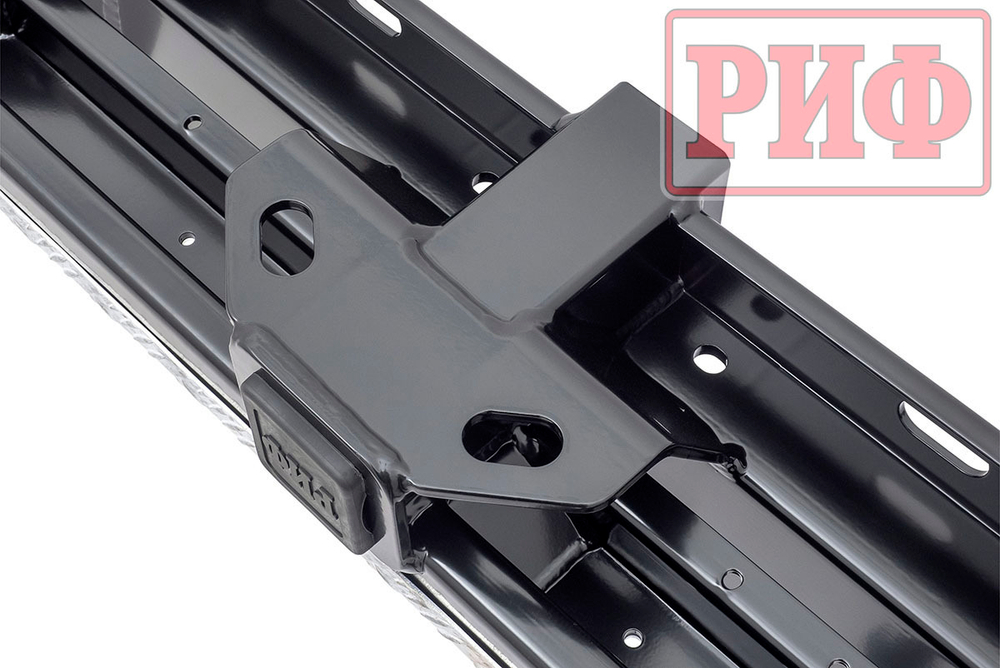 Бампер силовой задний Toyota Land Cruiser 78 2007+ с квадратом под фаркоп и фонарями РИФ