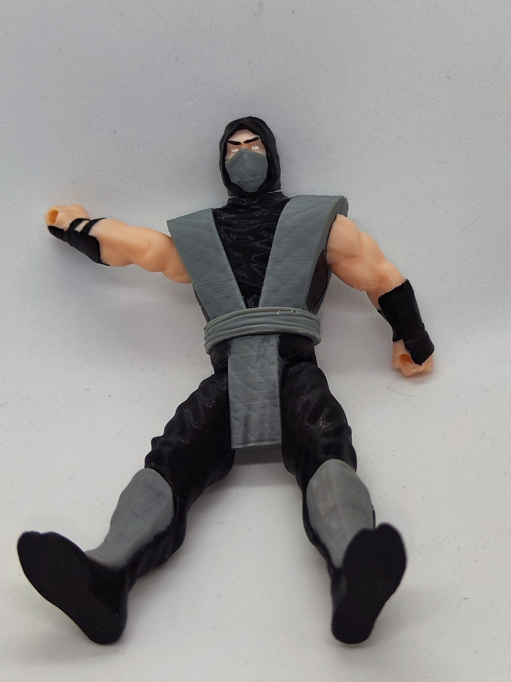 Подвижная фигурка "Смоук" Mortal Kombat, пластик, цвет серый