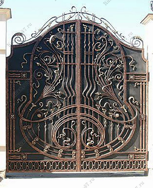 Распашные кованые ворота 17