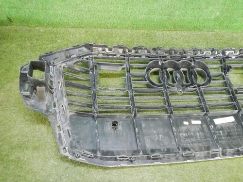 Решетка радиатора Audi Q7 2 (2019-н.в.)