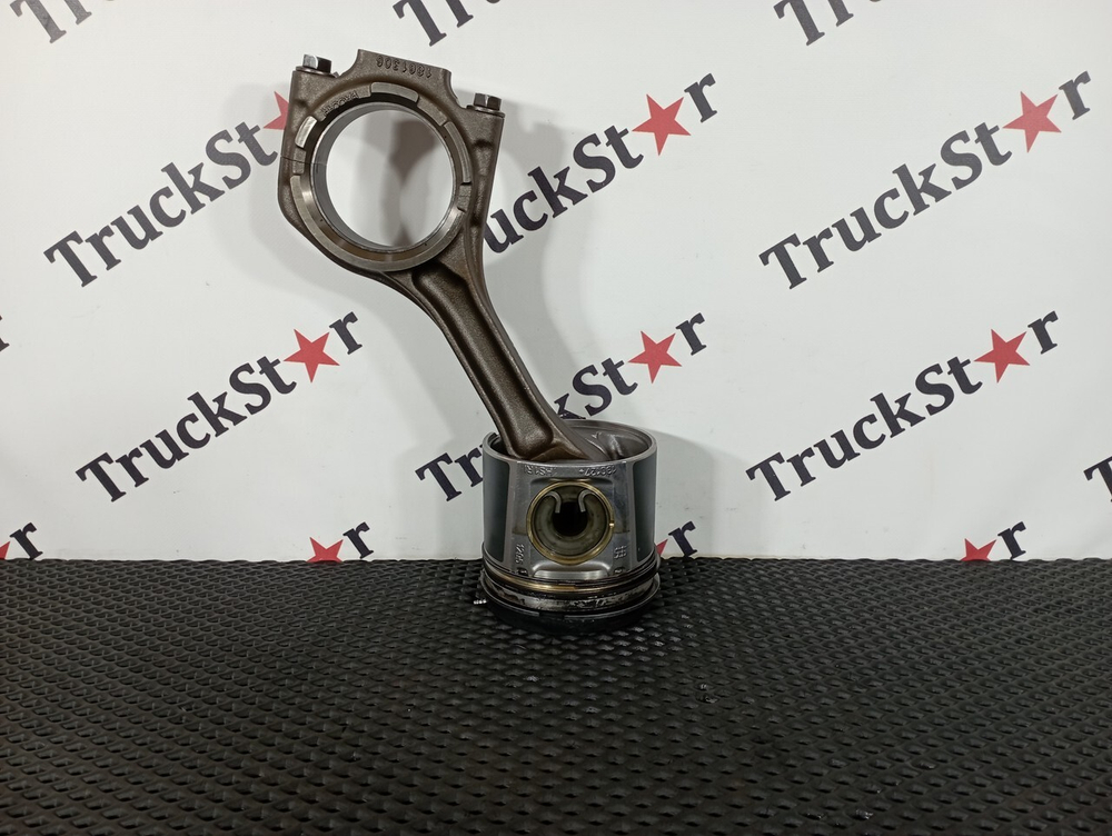 Поршень с шатуном