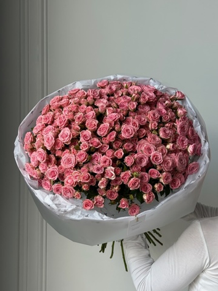 Гранд букет из кустовых роз в нежно розовом оттенке