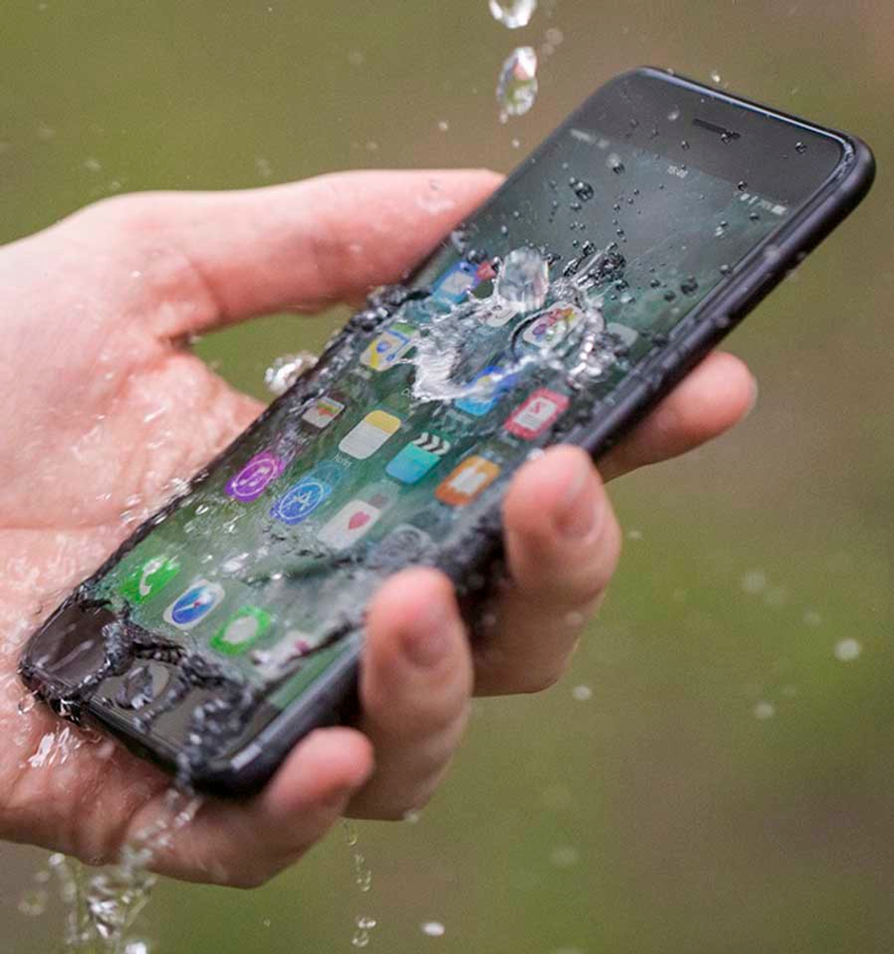 Чистка после попадания в воду iPhone 8 Plus