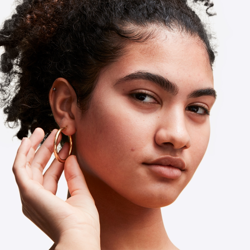 MAC Cosmetics Studio Radiance Face and Body Radiant Sheer Foundation - легкий тональный крем для лица и тела оттенок C5, 50 ml