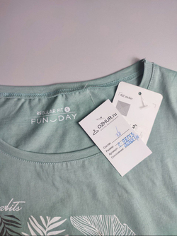 Футболка FUN DAY в мятном оттенке 44 размер, новая