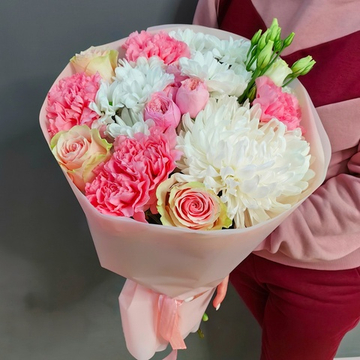 Авторский букет в розовой гамме