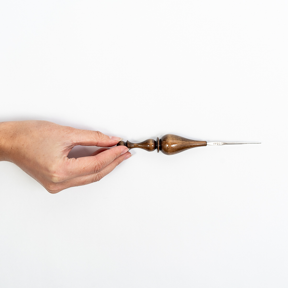 Железный крючок для вязания с деревянной ручкой из древесины кедра размером 0,8 мм. K215