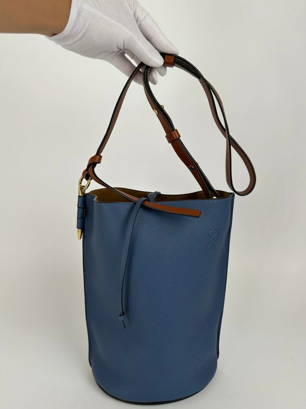 Сумка Loewe Gate Bucket Bag
