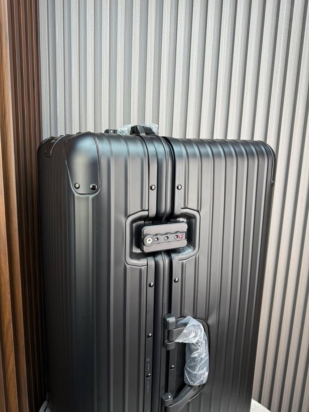 Дорожный чемодан Rimowa Trunk Plus