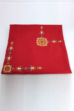 Скатерть столовая с вышивкой