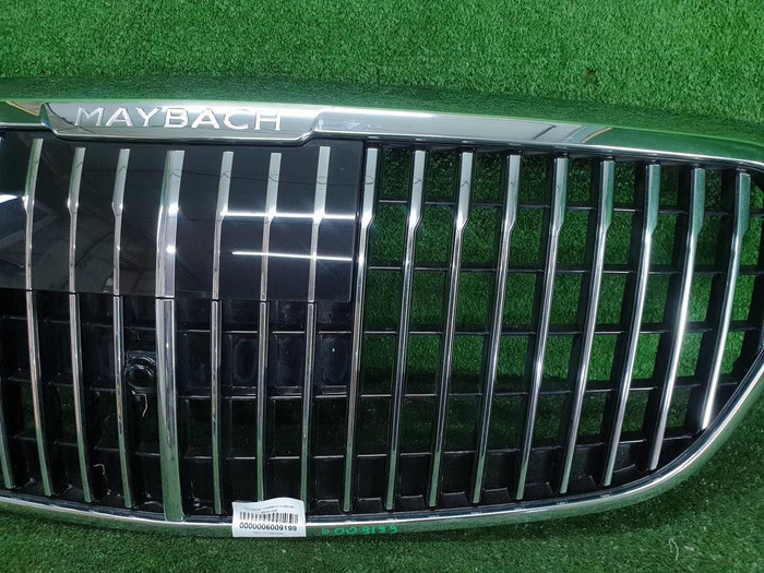 Решетка радиатора Mercedes S W223 (2020-н.в.) Maybach