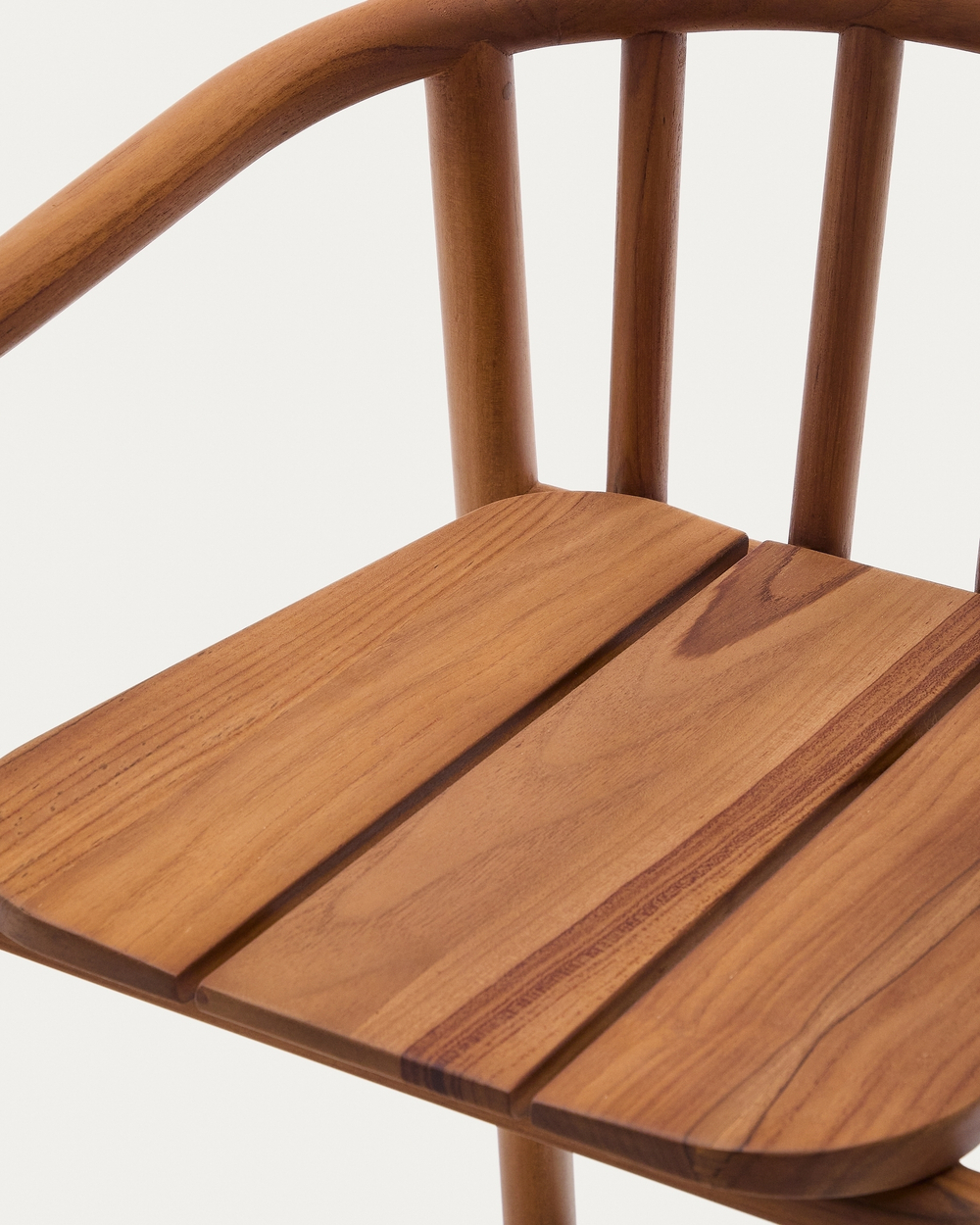 Полубарный стул для улицы Turqueta из дерева, высота 65 см