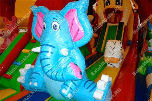 Коммерческий надувной батут "Зверята с крышей" 10*7*6 м