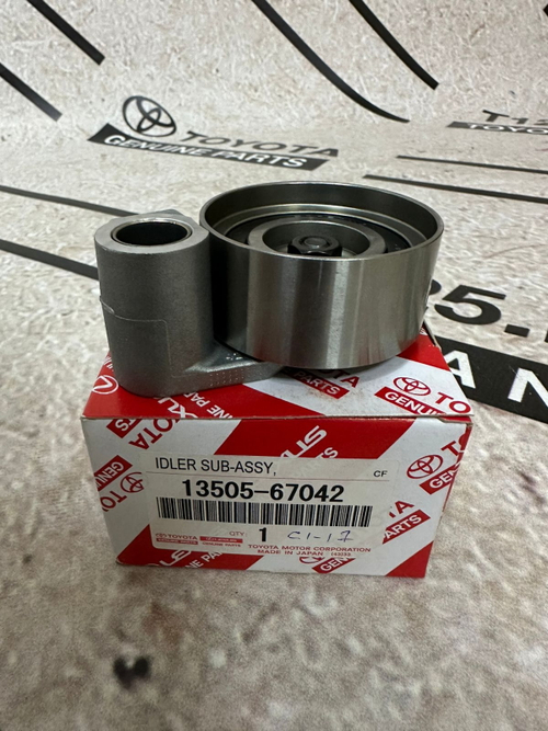 Ролик TOYOTA 1350567042